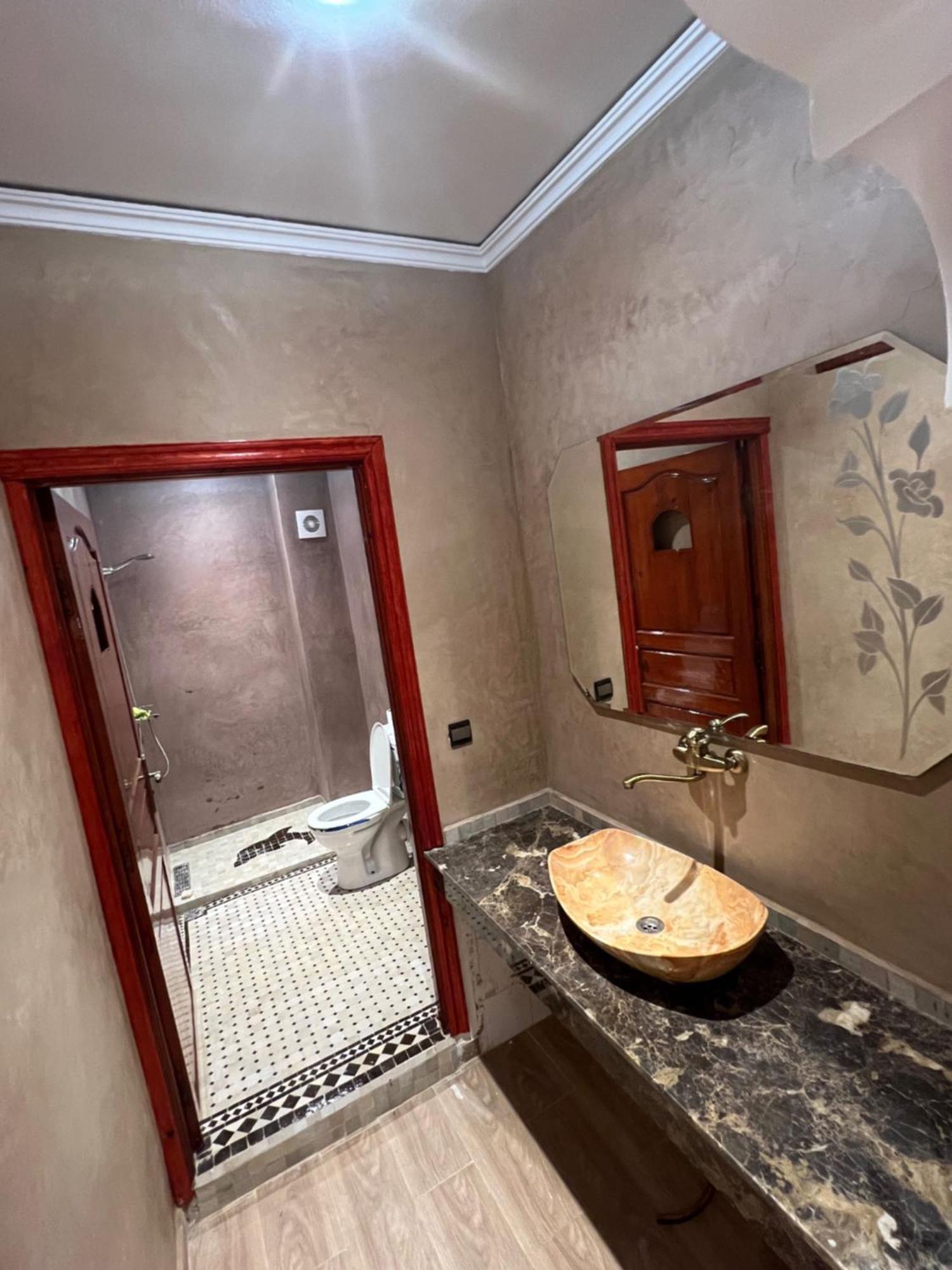 Spacieux Avec Cour Fleurie Et Hammam A Targa Marrakech Appartement